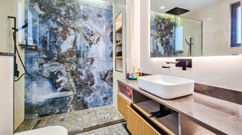 Best Deal | Upgraded Villa | Vacant | Central Rotunda